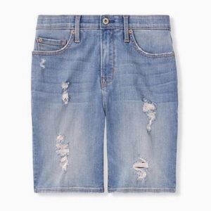Torrid 8" Sky High Skinny Premium Stretch Short size 16